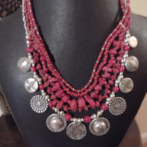 Chico's Neclace - Picture 2 of 4